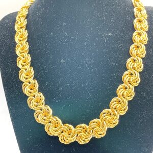 Vintage Unsigned Gold Tone Chunky Pinwheel Swirl Link Chain Choker Necklace